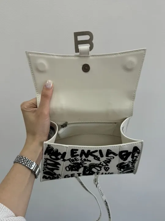 Сумка Balenciaga Hourglass Small Handbag Graffiti in White 99338 Де купити
