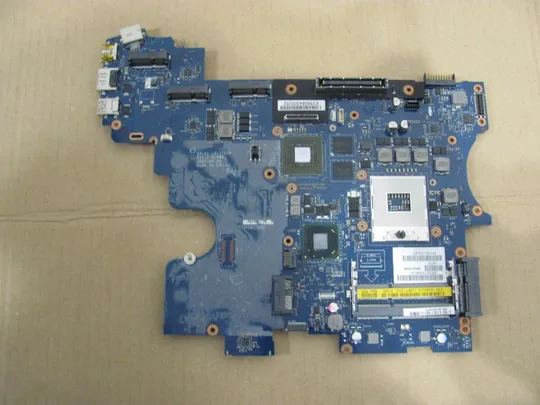 99-20 материнська плата РОБОЧА LA-7762P для Dell Latitude E6530 оригінал Ціна