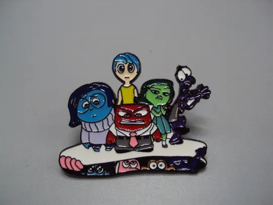 Значок пін мультфільм Головоломка Думками навиворіт Inside Out пульт управління знак брошка №18485 Ціна