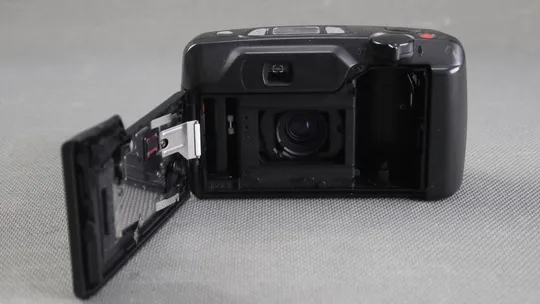 Купити Фотоаппарат пленочный Pentax IQZoom EZY-R объектив Pentax AF Zoom Lens 38-70mm Quartz Date Вживане