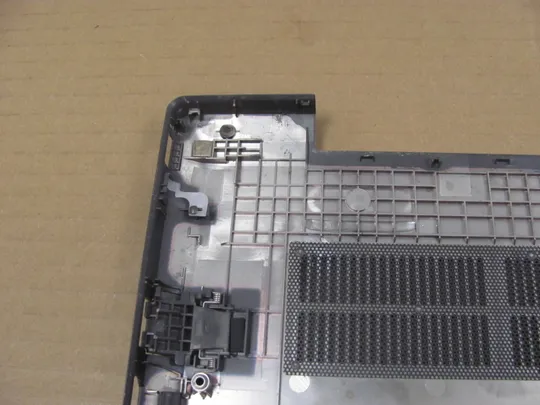 номер0881-28 Кришка дно піддон корпуса 5CB0R33568 460.0DB21.0021  для Lenovo V130-15 V130-15IKB  оригінал Характеристики