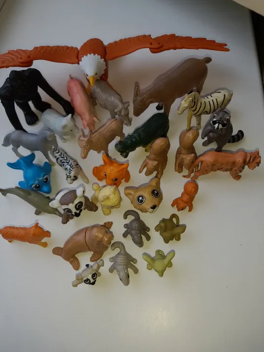 Кіндер фігурки звірят Ціна