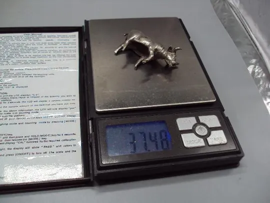 Фигура миниатюра статуэтка бык корова бычок серебро925 проба вес 37,48 г высота 2,7 см №14419 З аукціону