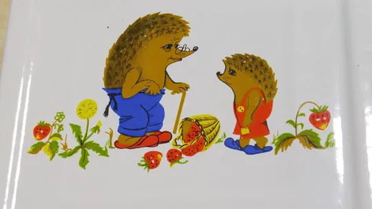 Лоток контейнер емалірований дитячий посуд Їжачки старий радянський Вживане #3 Характеристики