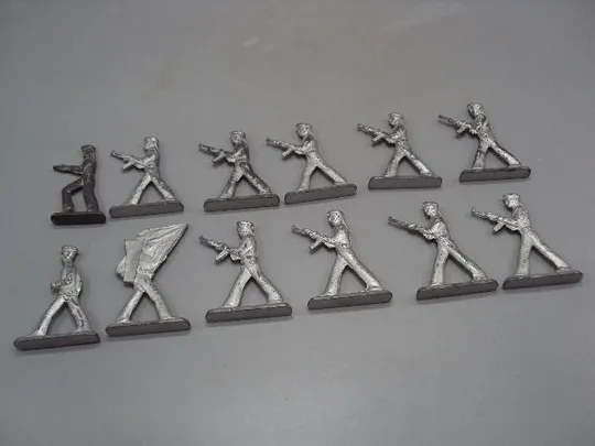 Детские игрушки фигурки солдатики оловянные моряки матросы знаменосец металл ссср лот 12 шт №15372 Продаж
