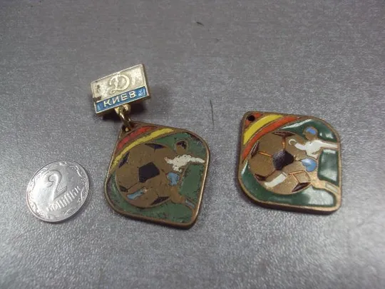 знак футбол ссср подвес брелок лот 2 шт №1544 Ціна