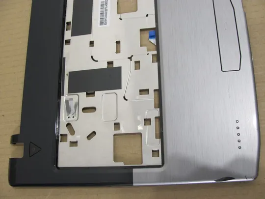 487-5 Кришка панель палмрест та тачпад 60.4MY03.005 для MEDION P6816 E6228 оригінал Інтернет-аукціон