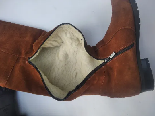 Жіночі чоботи з натуральної замші. Зимові. З аукціону