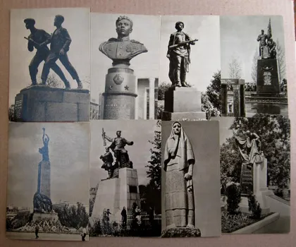 фото, ПАМЯТНИКИ ГЕРОЯМ ВЕЛИКОЙ ОТЕЧЕСТВЕННОЙ ВОЙНЫ = комплект 1965 г. = 30 шт. = тираж 30 тыс.