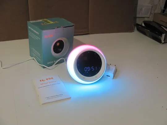 Світлодіодний годинник, колонка APKYO SG-1, з будильником, LED підсвічуванням на 5 кольорів, з режимом вібрації (20) Продаж