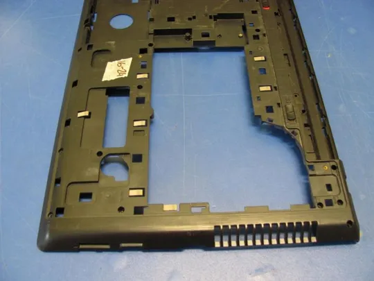 №16-24 Кришка нижня частина (дно, корито, піддон) корпуса 13N0-B6A0501 Lenovo Ideapad Z710 оригінал Недорого