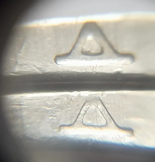 (8164) 1 гривня 2010 1БА1, 1БА2 - 2 монети одним лотом (1 гривна 2010) З аукціону