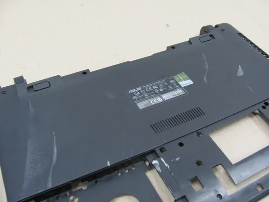 номер0209-31  Кришка, дно, піддон корпуса,нижний корпус(дно)для ноутбука,низ,дно,поддон,нижняя часть  без usb справа 13N0-PEA0Z2  для Asus  A550C X550 X552, F552, R510 P550 оригінал З аукціону