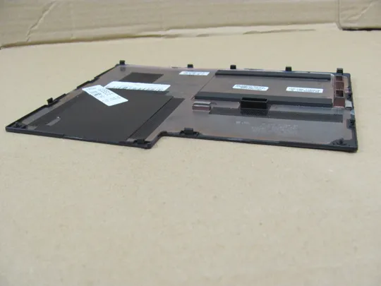 74-18 сервісна кришка 04W3749 60.4SE09.001  для  Lenovo ThinkPad L430 L530  стан нового оригінал Недорого