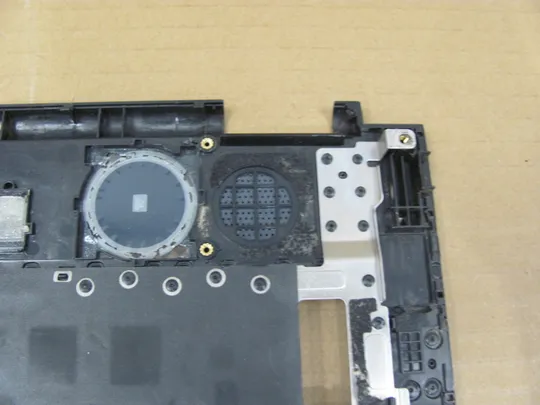 830-3 Кришка панель палмрест та тачпад BA75-03333A  для  SAMSUNG  NP700 NP700G7A 700G  оригінал в Україні