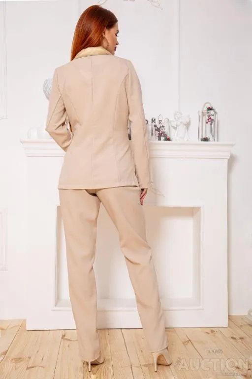 Женский костюм брюки + пиджак, бежевого цвета, 104R1285 З аукціону