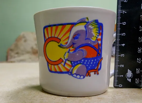 Чашка дитяча стара радянська порцеляна Слон та літера "С" Полонне Вживане Характеристики