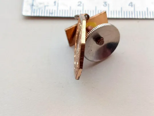 Знак 1956 рік , Київ, Верховна Рада Української РСР, тяжкий метал, на колодці гаряча емаль, вінт, гайка Недорого