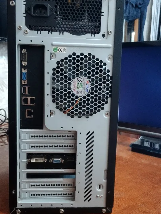 Комп'ютер 2 процесори / 104 гб пам'яті Продаж