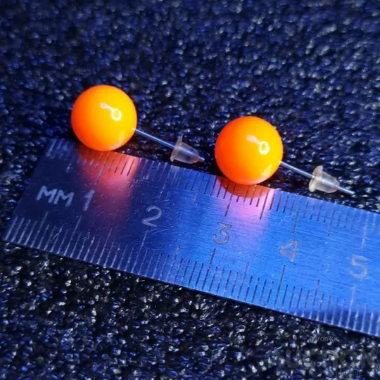 Блискучі перлинні сережки-гвоздики Де купити