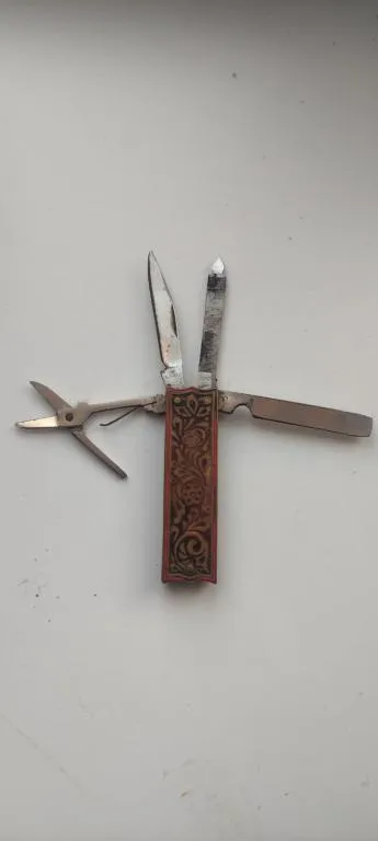 Винтажный маникюрный мультитул нож, бритва, ножницы ,пилка tr456 gv532 Ціна