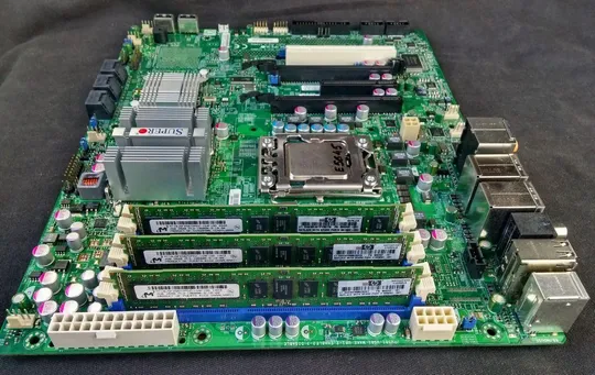комплект Supermicro C7X58 + 6ядер/12потоков Intel Xeon E5645 2.4MHz + 4Gb DDR3 + др. Де купити