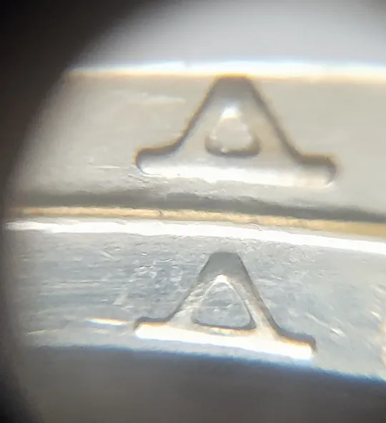 Купити (8165) 1 гривня 2010 1БА1, 1БА2 - 2 монети одним лотом (1 гривна 2010)