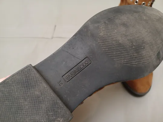 9837 Ковбойські/байкерські черевики до щиколотки, уживані розмір 38 Де купити