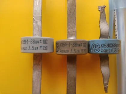 фото, Конденсатор К15У-1 68пф 4 квар. 3.5 кв.