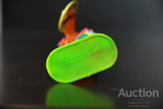 ІНДІАНЕЦЬ ЩО ЙДЕ З ТОМАГАВКОМ № 6824 индеец ELASTOLIN 70мм ФРГ Де купити