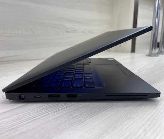 Ультрабук Dell Latitude 7380 13.3” FHD Intel Core i7 8GB SSD NVMe 256G Продаж
