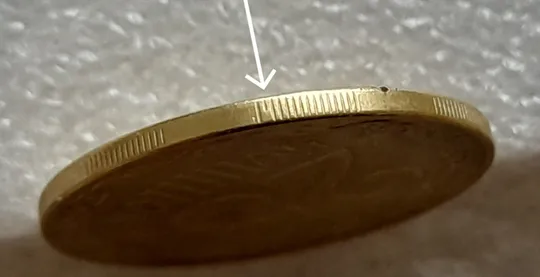 (8188) 25 копійок 2014 викрошка на гурті у сегменті на 7 год. (25 копеек 2014 брак гурта) Ціна