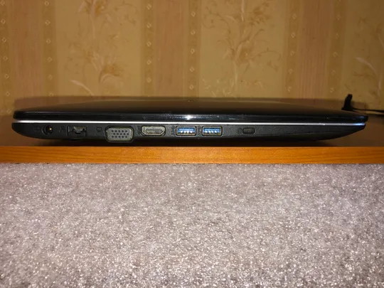 Ноутбук Asus R556L i3-5010U/8gb/HDD 1TB/Intel HD5500+GF920/3,5 години Інтернет-аукціон