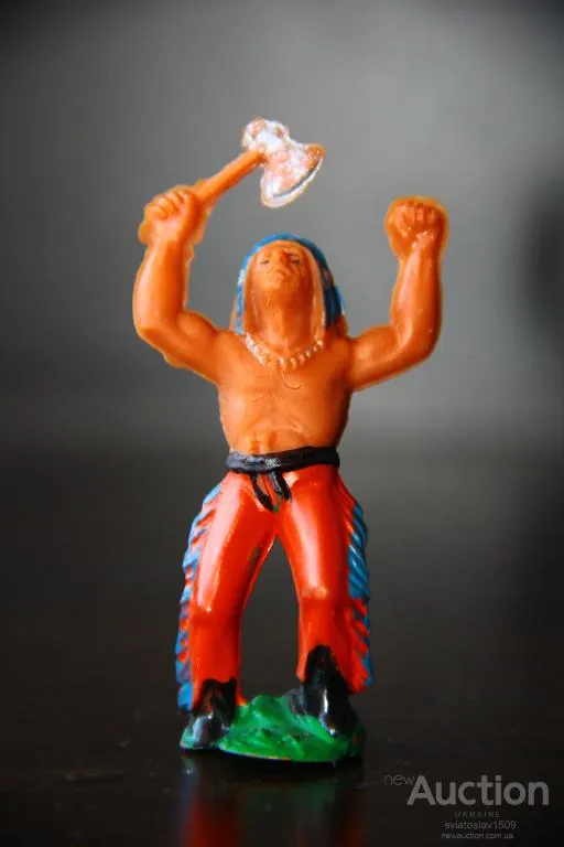 индеец ГДР №067 МАЛЕНЬКАЯ ВОРОНА Рихард Хопф мягкая РЕЗИНА !! Ціна