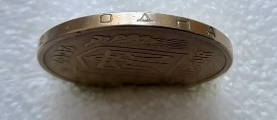 (5716) 1 гривня 2002 викрошка в букві "И" слова "ГРИВНЯ" на гурті (1 гривна 2002 брак викрошка) Де купити