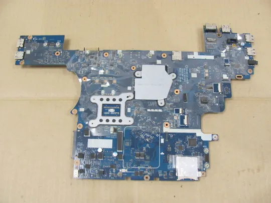 Купити 750-25 материнська плата робоча VALA0 LA-9413P  для DELL Latitude E6540 оригінал