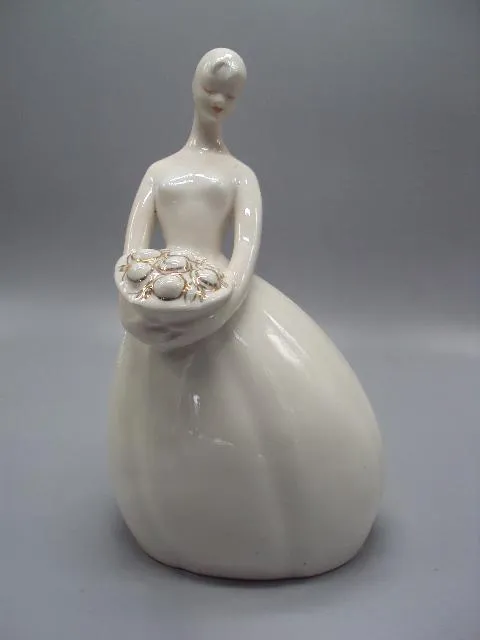 Фигура фарфор статуэтка Городница девушка невеста с букетом или дебют высота 25,8 см №14094 Ціна