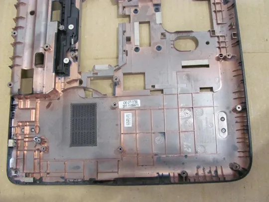 568-1 Кришка дно піддон корпуса 070FM3 для Dell XPS 15 L501X L502X P11F оригінал в Україні