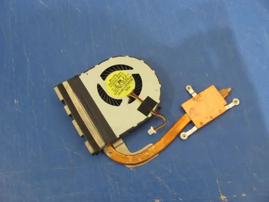 номер0001-2 система охолодження 09W0J6 0511FV для Dell Inspiron 17 5748 5749 3541 3542 3543 5748 5749 оригінал Ціна