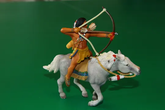 ІНДІАНЕЦЬ СІУ З ЛУКОМ на коні индеец SCHLEICH 90-100мм ФРГ ФРН Ціна