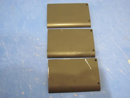 №225-21 сервісна кришка BA75-02225A для SAMSUNG R720, NP-R720H оригінал Ціна