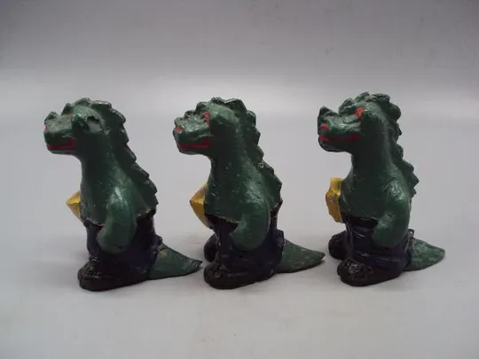 Игрушка фигурка динозавр с книгой колкий пластик высота 9,8 см лот 3 шт №9998 Недорого