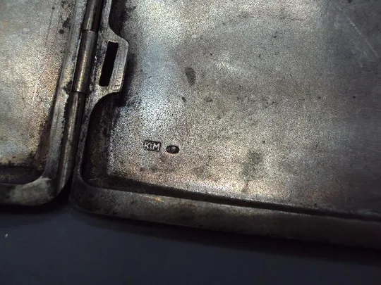 Портсигар резьба узор листья серебро KiM Польша Krupski &amp; Matulewicz вес 119,52 г 8,2х9,9 см №14331 Продаж