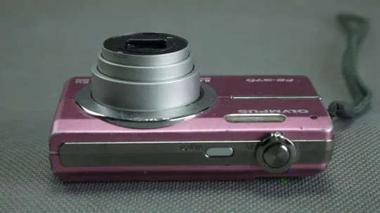 Цифровой фотоаппарат 8.0Mpix Olympus FE-370 + 4.55-18.2 мм EQ 28-112 мм Zoom lens x4 рожевий Вживане З аукціону