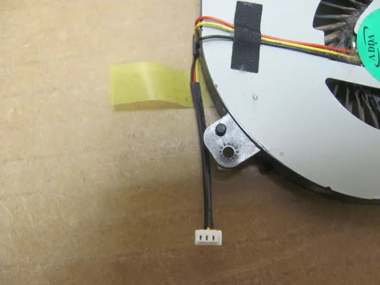 Купити номер0947-7 Вентилятор кулер FAN 13N0-BNP0T01 для MEDION AKOYA E7226 E7223 оригінал