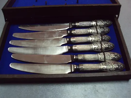 Набор в коробке ножи столовые узор цветы цветочки нержавейка ссср 27х15,5 см лот 6 шт №11351 Продаж