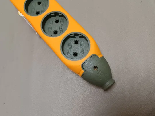 0604C  Колодка 4+4 гнізда двостороння помаранчева без заземлення Інтернет-аукціон