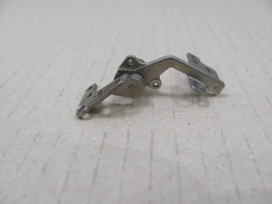 89-31 петля ліва  для  SONY SVF14 SVF142 SVF142C29M   оригінал З аукціону