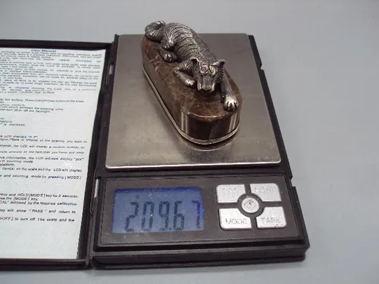 Фигура статуэтка тигр подкрадывается серебро 925 проба на подставке вес 209,67 г 4,2х8,4 см №13216 Інтернет-аукціон