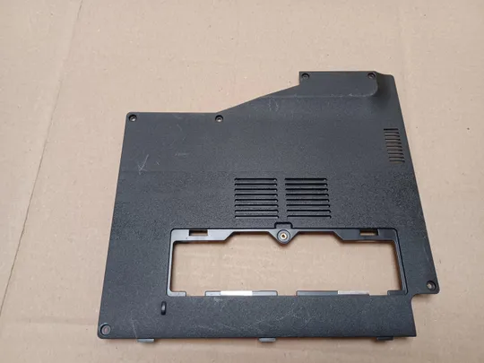 номер1077-8 сервісна кришка корпус панель доступу кришка доступу service cover 3QFH9BDJT10 для  Fujitsu Lifebook A659 A557 A555 A359  оригінал Ціна